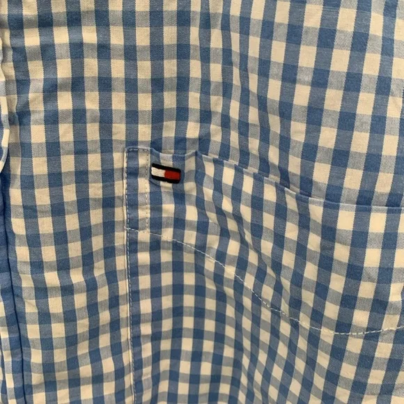 Tommy Hilfiger Men's Classic Fit  Blue Checkered Shirt - Picture 5 of 9